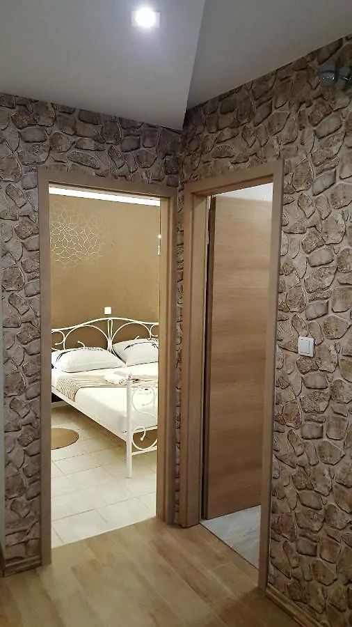 Apartmani Sarm Vir 0*,  Croatia