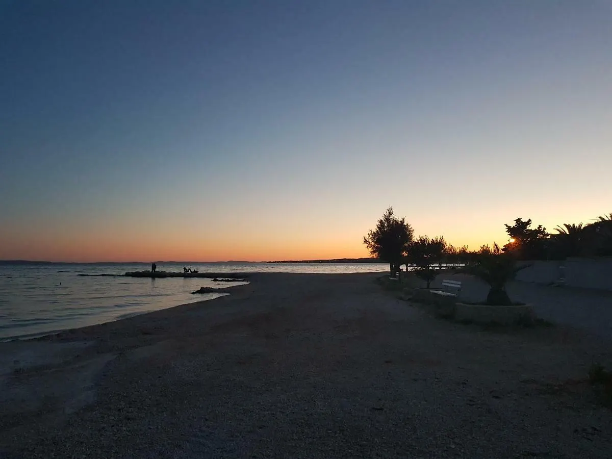 Apartmani Sarm Vir Apartment