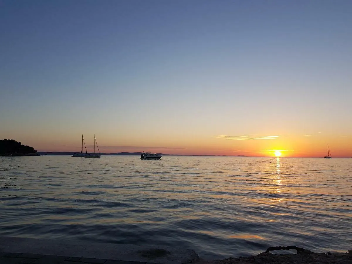 Apartmani Sarm Vir
