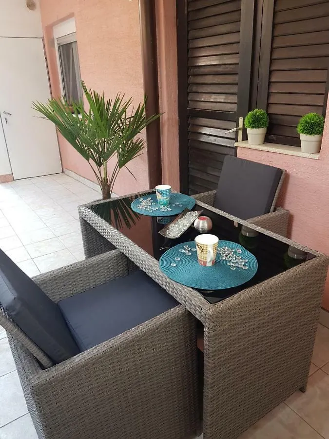 Apartmani Sarm Vir Croatia