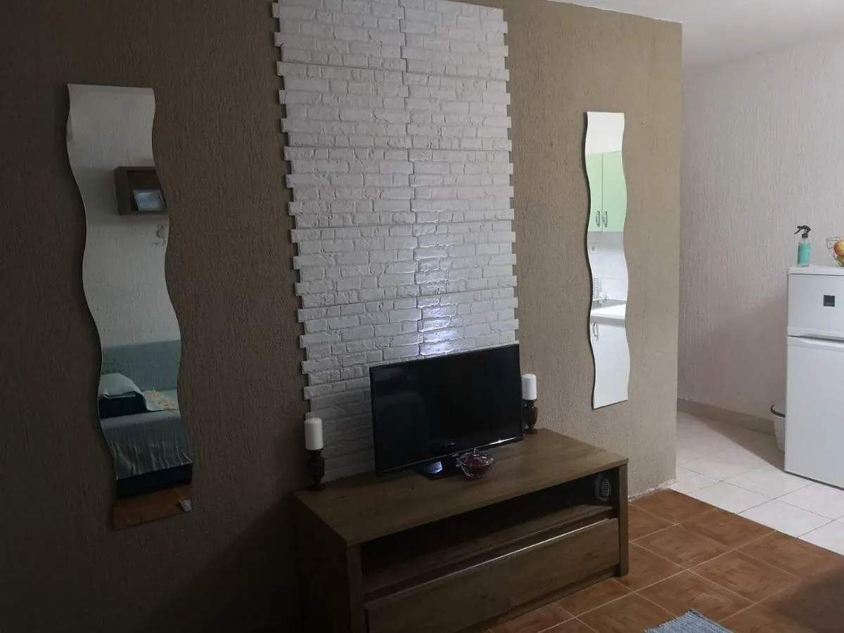 Apartmani Sarm Vir