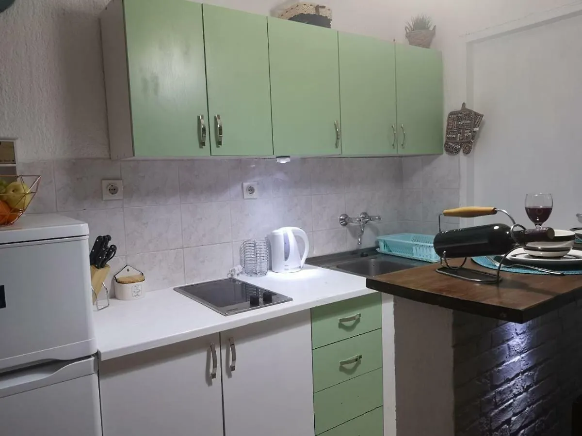 Apartmani Sarm Vir 0*,