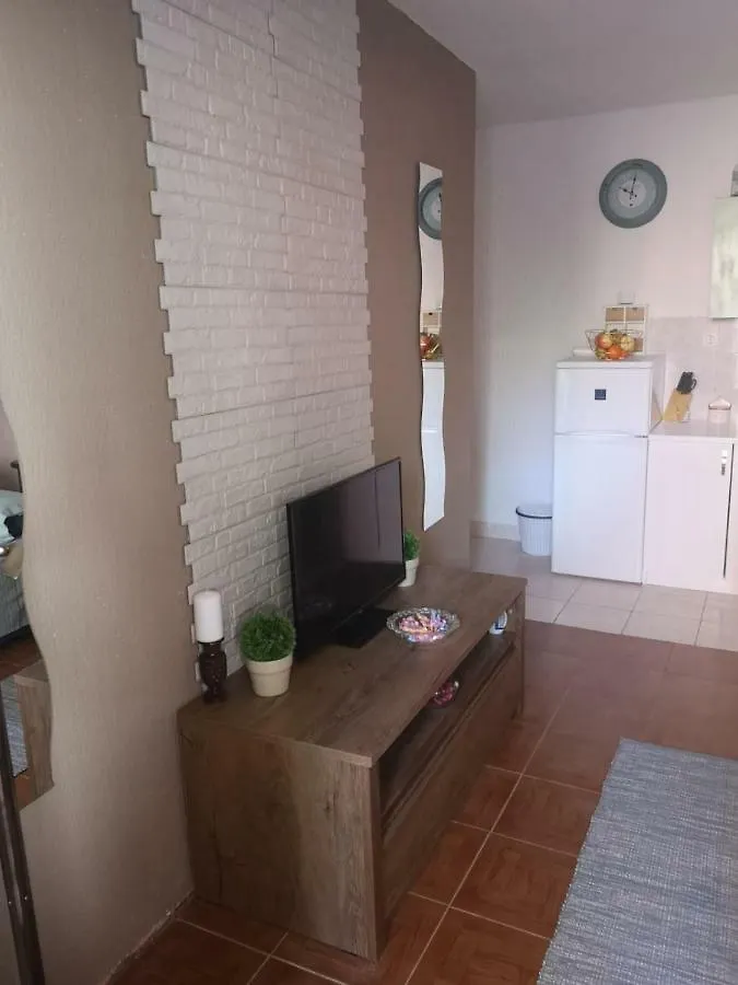 Apartmani Sarm Vir