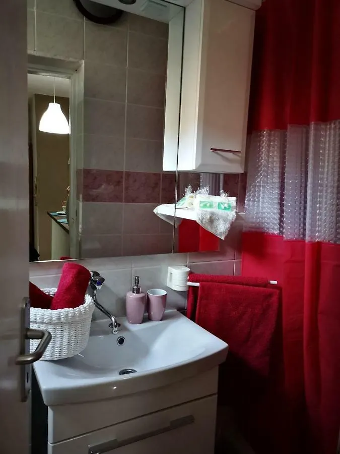 Apartment Apartmani Sarm Vir Croatia